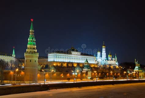 Moscow Kremlin At Night Editorial Image Image Of Exterior 28702220