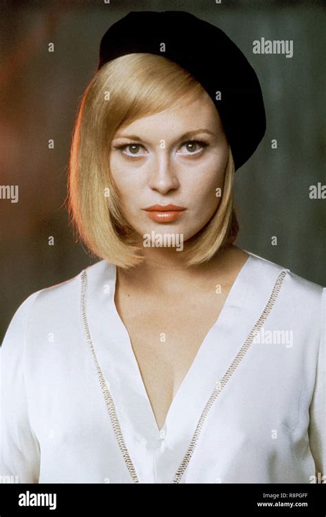 Studio Publicity Still From Bonnie And Clyde 1967 Warner Bros Faye