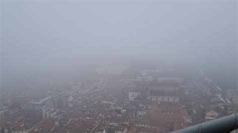 Novara Immersa Nella Nebbia Vista Dalla Cupola Di San Gaudenzio Il