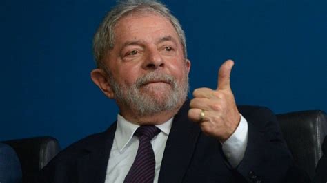 Lula estendeu a mão para o eleitor de centro em sabatina no Jornal