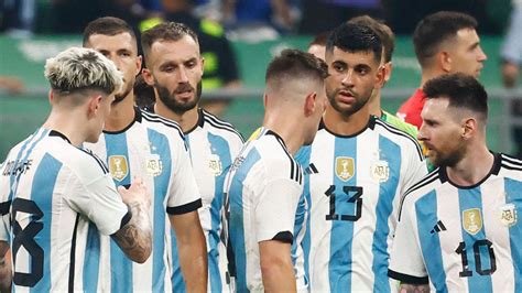 La Selecci N Argentina Enfrenta A Per Con Lionel Messi Como Titular Mmx