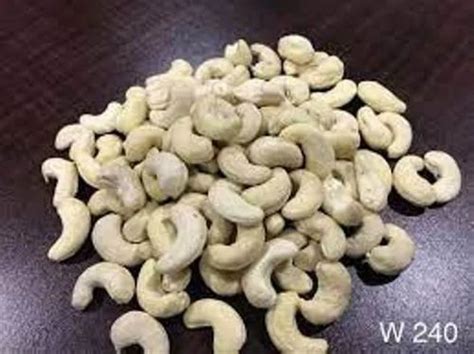 Whole Cashew Nut W Kaju Kg Tin At Rs Kg In Ahmedabad Id