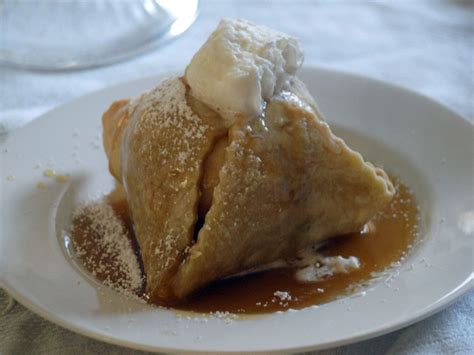 Apple Dumpling With Caramel Sauce Recipes Food Apple Dumplings