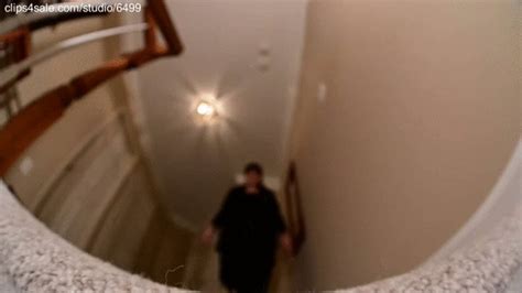 Amateur Soles Giantess And Footjobs Annette Big Bare SOLES At It