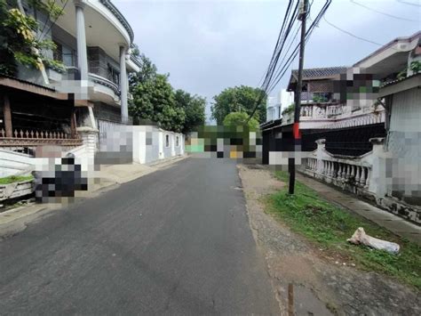 Dijual Rumah Tua Asri Hitung Tanah Lokasi Bagus Sunter Jakarta Utara