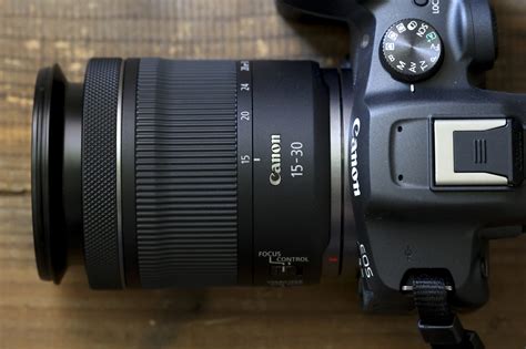 キヤノン RF15 30mm F4 5 6 3 IS STMふたつの目を持ったレンズ ShaSha