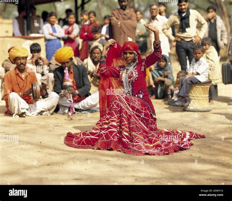 Kalbeliya Nomad Tribe Hi Res Stock Photography And Images Alamy