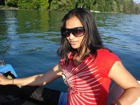 Sexy Sri Lankan Actress And Models Anjana Weerasinghe Hot And Sexy