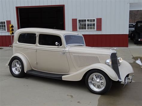 1933 Ford 2 Door GAA Classic Cars