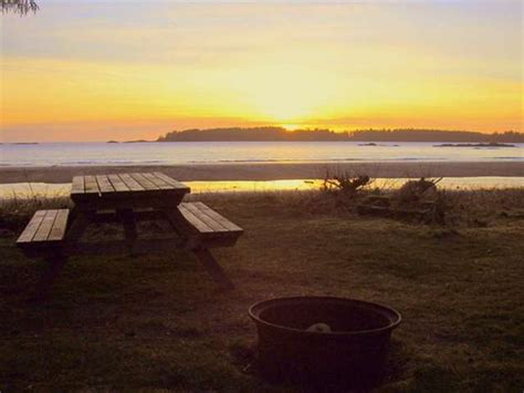 MacKenzie Beach Resort - Tofino Campground, Camping