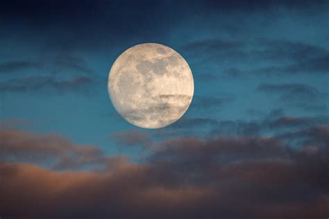 Apa Itu Full Moon Fenomena Alam Hari Ini Yang Berisiko Sebabkan Bencana