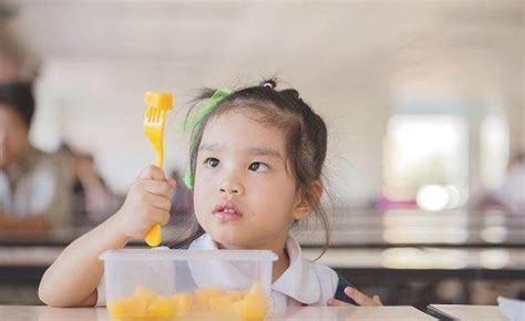 孩子想长高，这3种水果要多吃，妈妈现在知道还不晚！水果孩子火龙果新浪新闻