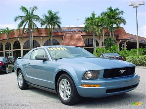 2005 Windveil Blue Metallic Ford Mustang V6 Deluxe Coupe 31478020 Photo 1 Car