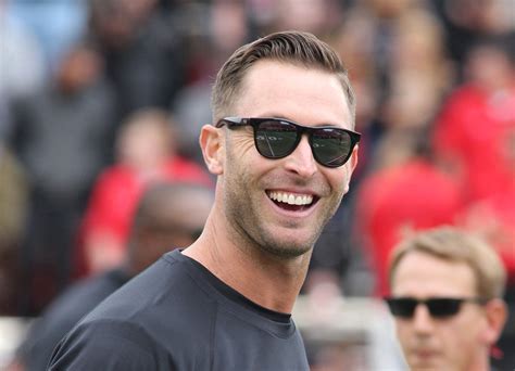 Kliff Kingsbury holds halftime dance-off | Pistols Firing