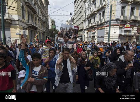 Atene Grecia Apr I Rifugiati Afghani E Persone In