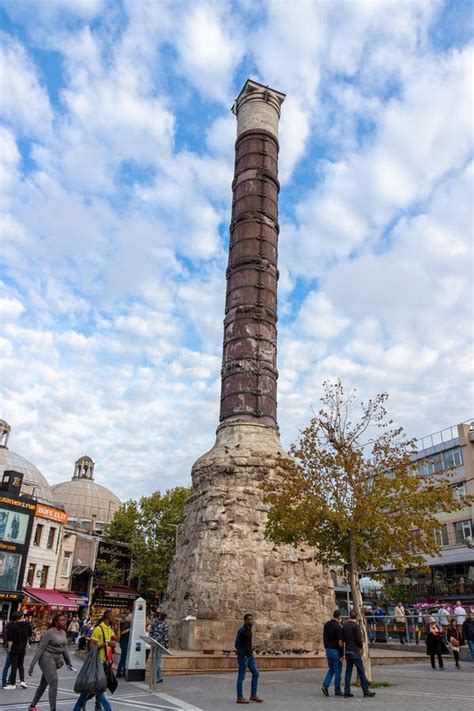 Columna De Constantina En Estambul Turquía Fotografía editorial