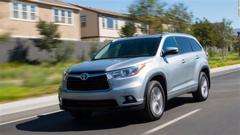 Mid Size Suv Toyota Highlander Kelley Blue Book Names Best Buy Cars Cnnmoney