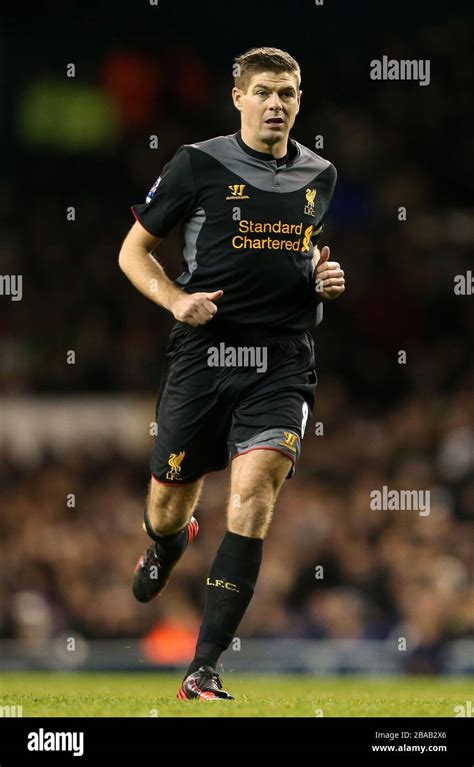 Steven gerrard liverpool hi-res stock photography and images - Alamy