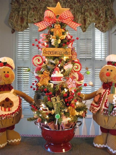 Best 25+ Gingerbread decorations ideas on Pinterest | Gingerbread christmas decor, Office xmas ...