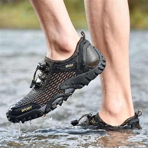 Top Men Mesh Breathable Non Slip Water Friendly Shoes