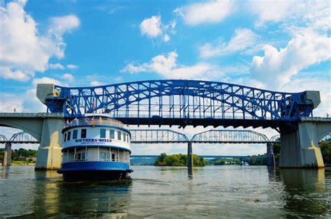 Admiral’s Dinner Cruise | The Southern Belle Riverboat