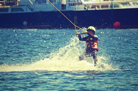 Water Skiing Photos, Download The BEST Free Water Skiing Stock Photos ...