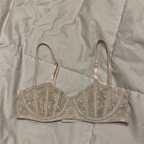 Savage X Fenty Bra Size 32b With Wire Underneath Depop