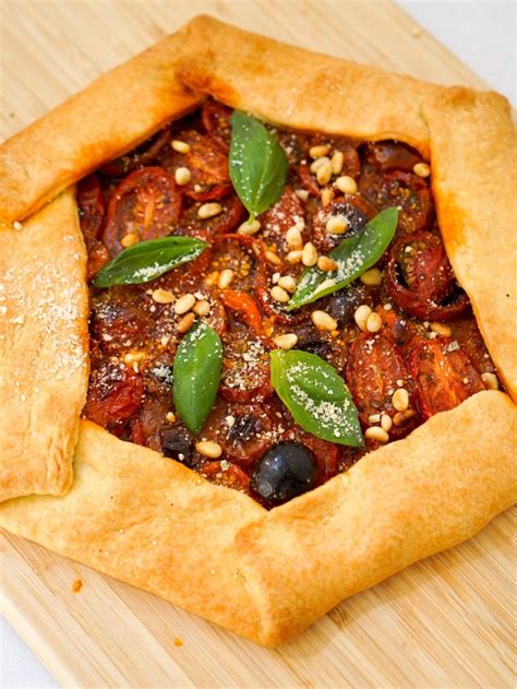 Vegan Tomato Galette Veano Vegan Food Recipes And Travel