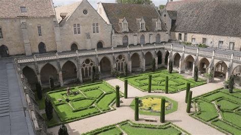 Patrimoine Labbaye De Royaumont Un Bijou De Lart Gothique