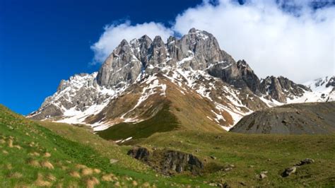 8 Best Mountains in Georgia Country, Europe to Visit