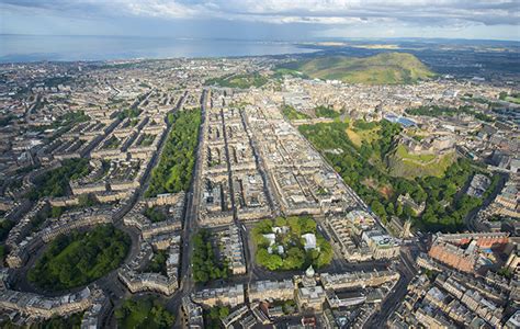 Edinburgh: The 'miracle in stone' in 10 magnificent pictures - Country Life