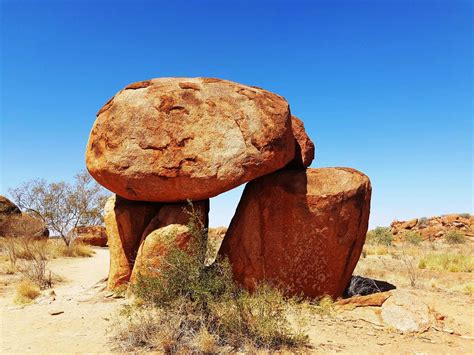 DEVILS MARBELS - NT > Aussie Caravanning Lifestyle