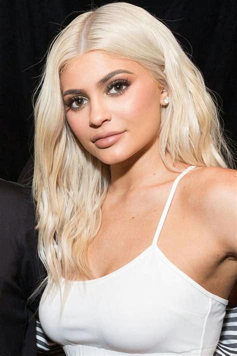 Kylie Jenner Platinum Blonde Kylie Jenner Blonde Hair Kylie Jenner Hair Blonde Hair Kylie