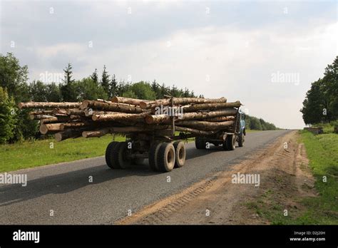 Camion Belarus Fotograf As E Im Genes De Alta Resoluci N Alamy