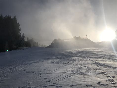 Whistler Blackcomb BC, Report: Bluebird Skies & Snow in the Forecast - SnowBrains