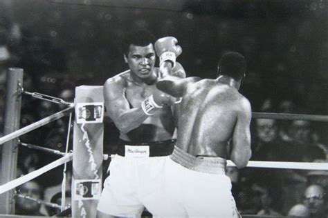 Unknown/Svenskt pressfoto - Muhammad Ali Vs Larry Holmes, Las Vegas, 1980 - Catawiki