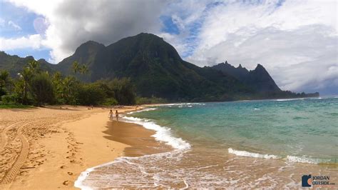 Tunnels Beach is located on the northwest shore of Kauai in Hawaii