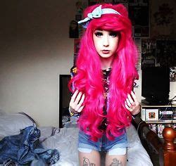 Official Tumblr of Dolls with Dye. | Scene hair, Emo hair, Punk hair