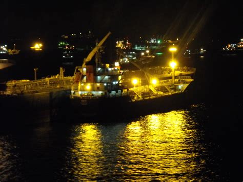 SINGAPORE NIGHT SHOTS - Ship Spotter Steve