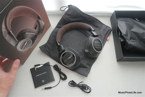 Plantronics Backbeat Pro 2 And Se Review Wireless Anc Headphones