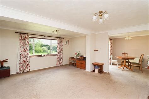 Foxhall Fields East Bergholt 3 Bed Semi Detached House £325 000