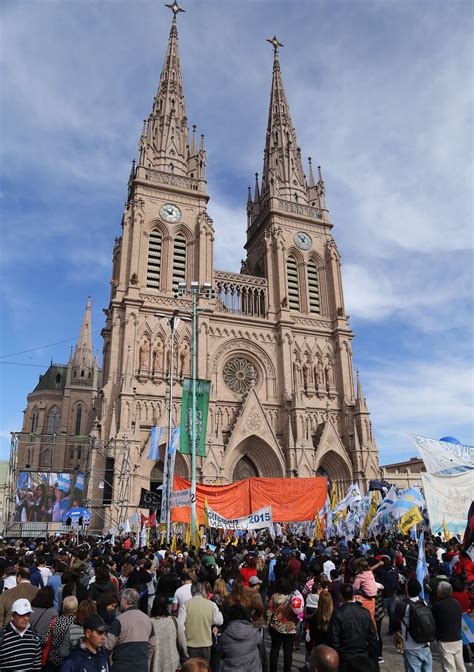 Virgen De Luján La Historia Del Milagro Y Por Qué Se Celebra Su Día El