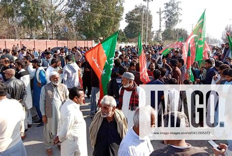 Multan Pakistan Feb Activists Of Tehreek E Insaf Pti Are