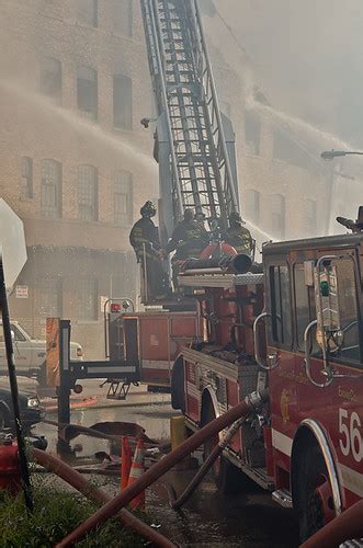 Massive 5 11 Alarm Warehouse Fire Photos By Kevin Gebhardt Flickr