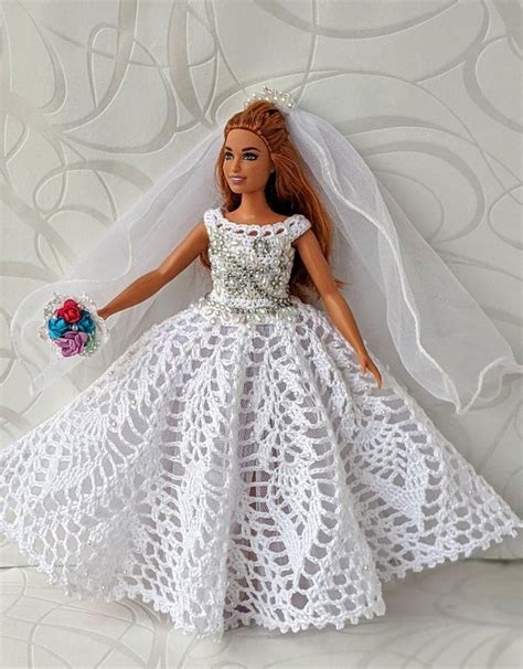 Pin By Jolanta Mirek On Ubranka Dla Lalek Barbie Crochet Gown Barbie