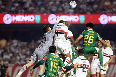 São Paulo e Palmeiras fazem jogo pegado e ficam no 0 a 0 no Brasileirão