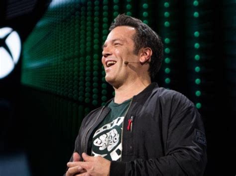 Phil Spencer habla ampliamente sobre el futuro de la adquisición de