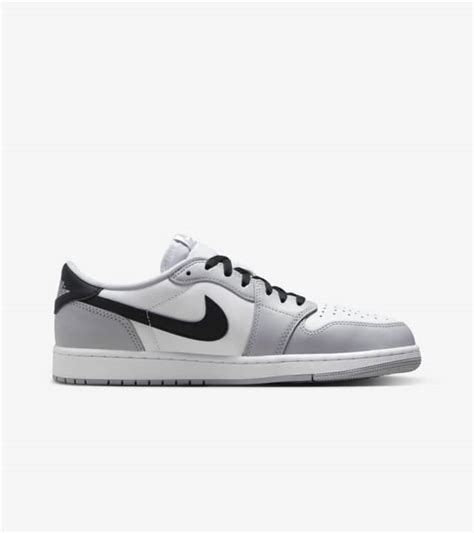 Air Jordan 1 Low OG 'Wolf Grey and White' (CZ0790-110) . Nike SNKRS SK