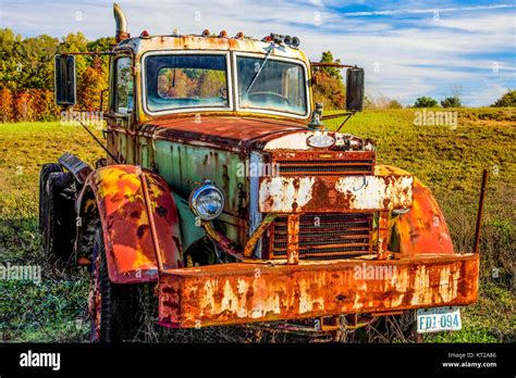 old mack truck Stock Photo - Alamy