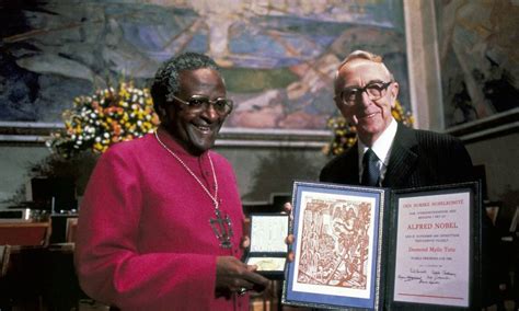 Desmond Tutu Arcivescovo Sudafricano E Premio Nobel Per La Pace